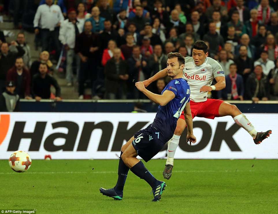 Man nguoc dong kho tin cua doi bong Ao anh 8