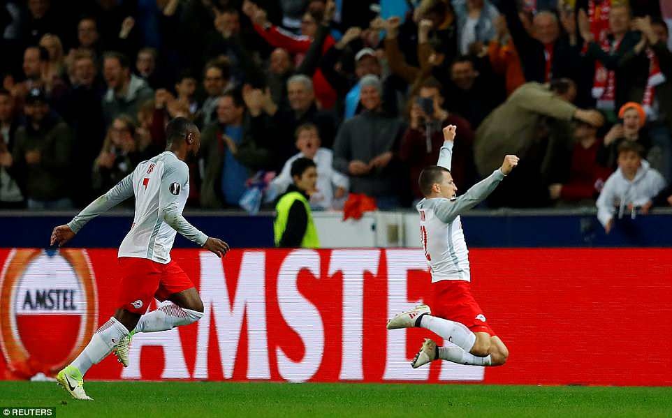 Man nguoc dong kho tin cua doi bong Ao anh 6