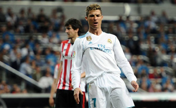 Ronaldo tuc gian anh 11