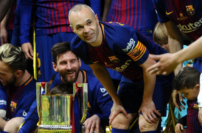 Iniesta choi tran chung ket cuoi cung o Barca anh 4