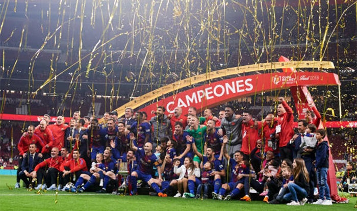 Iniesta choi tran chung ket cuoi cung o Barca anh 12