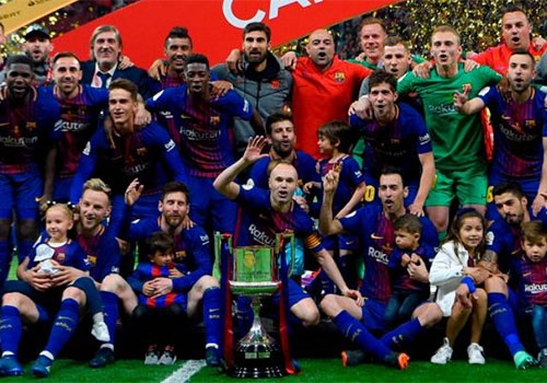 Danh bai Sevilla 5-0, Barca doat cup nha vua Tay Ban Nha hinh anh