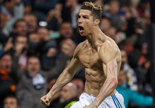 Real va Ronaldo san sang kich hoat hop dong moi hinh anh