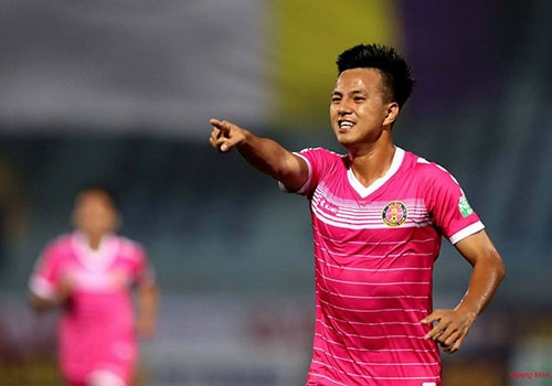 Nguoi lam lu mo dan sao CLB Ha Noi o Hang Day la ai? hinh anh