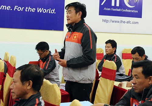 5 HLV Viet Nam du bang cap dan dat cac doi hang dau chau A hinh anh