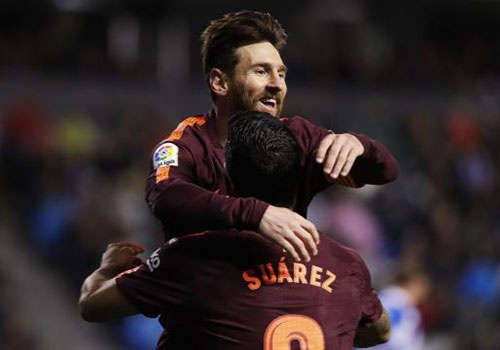 CDV doi mua chung kien Barca hoan tat cu dup danh hieu hinh anh