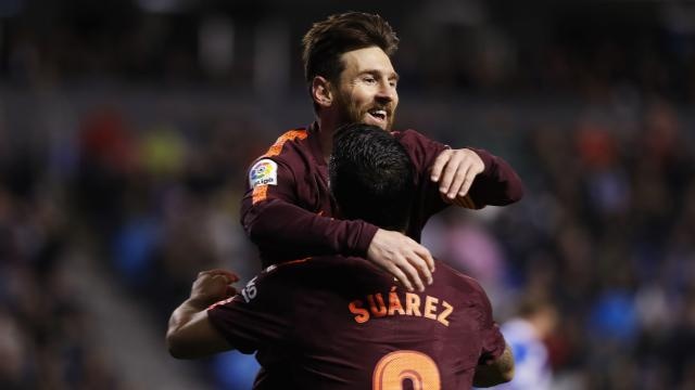 CĐV đội mưa chứng kiến Barca vô địch La Liga ảnh 4 CDV doi mua chung kien Barca vo dich La Liga anh 4