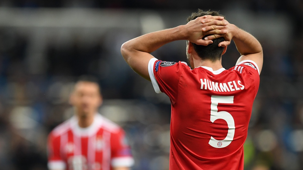 Cau thu Bayern om dau that vong anh 4