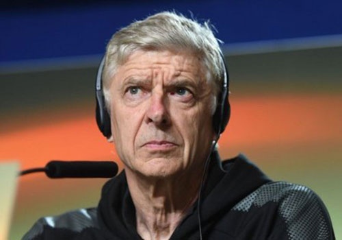 Arsene Wenger - ong gia toi nghiep o cup chau Au hinh anh