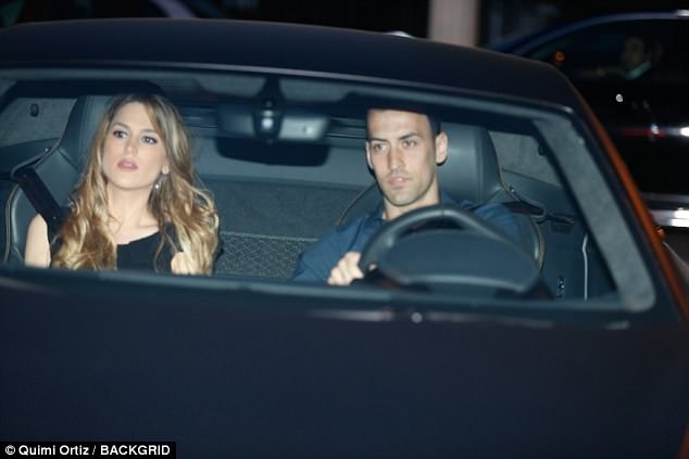 Messi va dong doi mung cu dup danh hieu anh 5