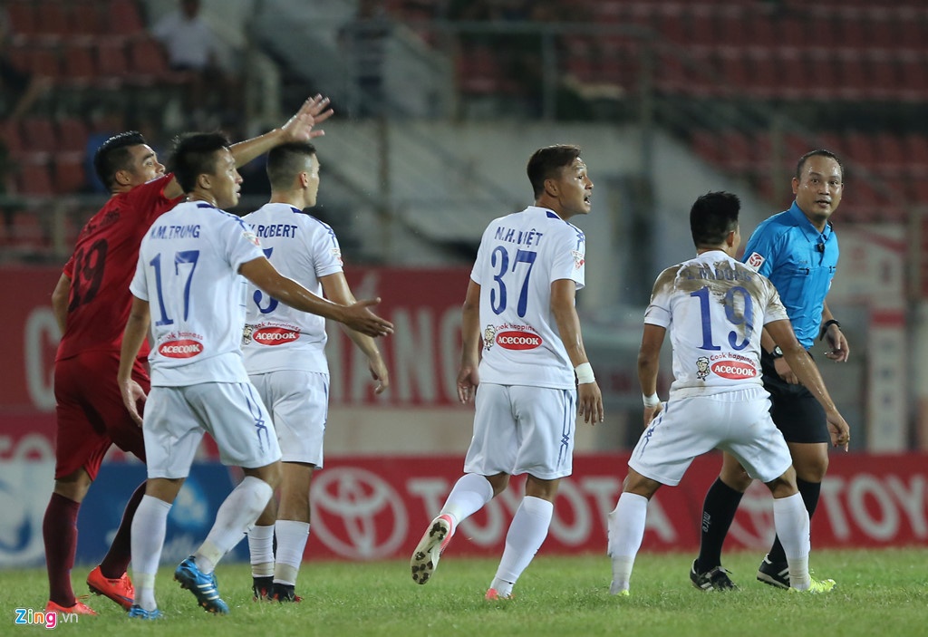 Trong tai thoi phat den HAGL bi nghi vo thoi han anh 1