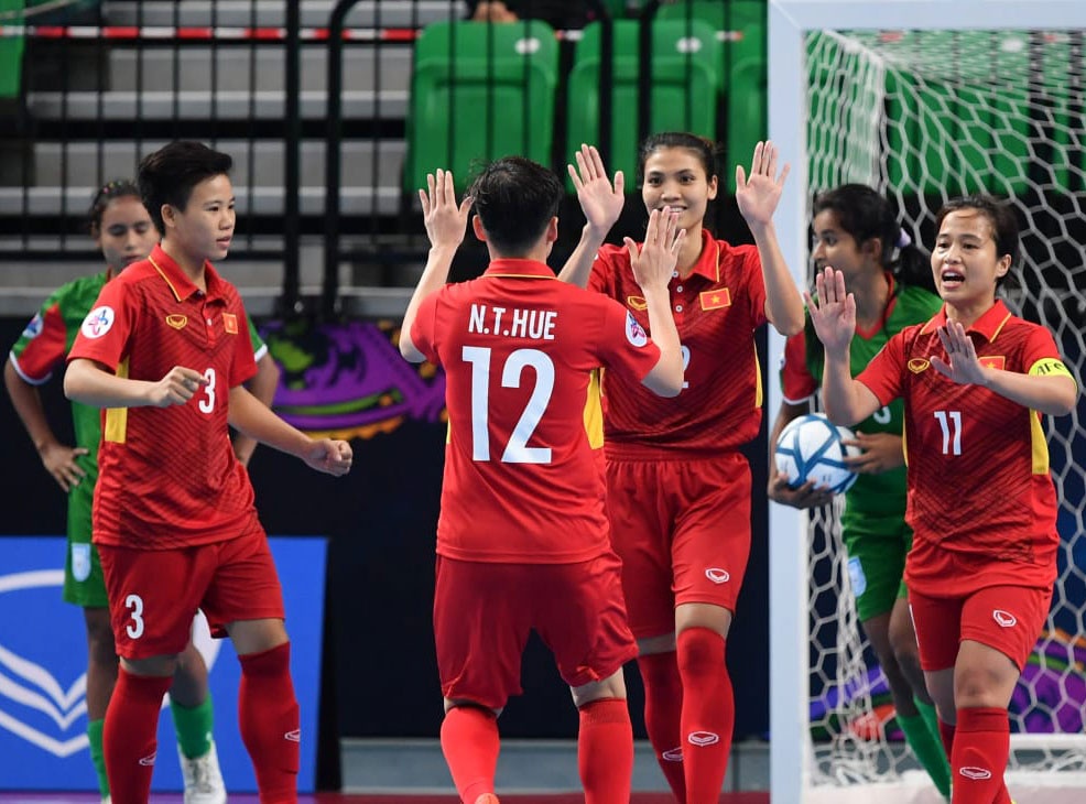 tuyển nữ futsal VN vào bán kết châu Á ảnh 1 tuyen nu futsal VN vao ban ket chau A anh 1