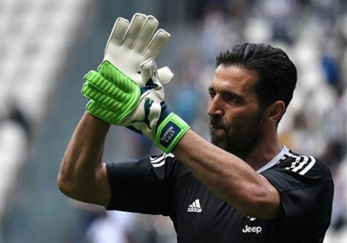 Buffon và Neymar trở thành đồng đội ảnh 1 Buffon va Neymar tro thanh dong doi anh 1