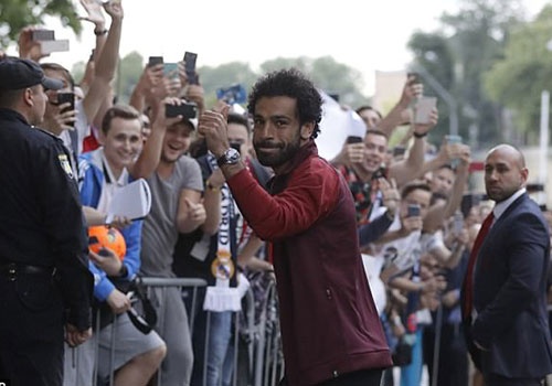 Salah thu hut hang tram CDV khi du chung ket Champions League hinh anh