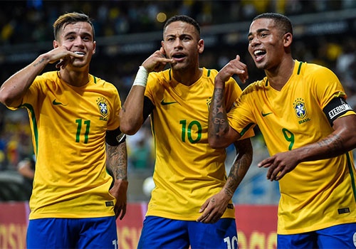 BLV Anh Ngoc: 'Toi mong co doi Nam My len ngoi tren dat chau Au' hinh anh