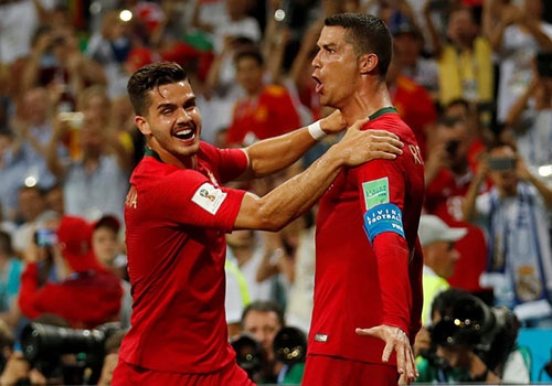 Ronaldo da goi, tra loi di Messi hinh anh