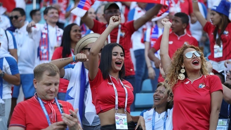 Tan binh - ve dep va su lang man cua World Cup anh 2