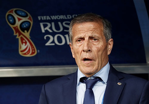 Doi dau voi Phap o tu ket, Uruguay co vu khi toi thuong hinh anh