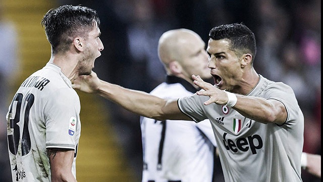 Udinese vs Juventus (0-2): Ronaldo ghi ban giua cao buoc hiep dam hinh anh