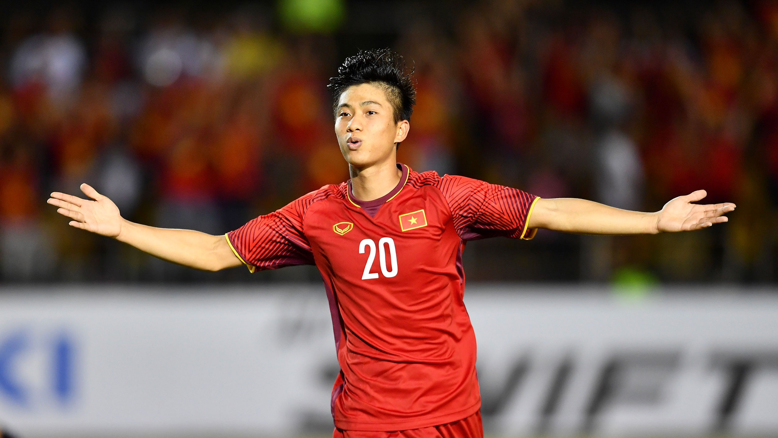 Bao chau A danh gia cao Phan Van Duc sau ban ket luot di AFF Cup hinh anh