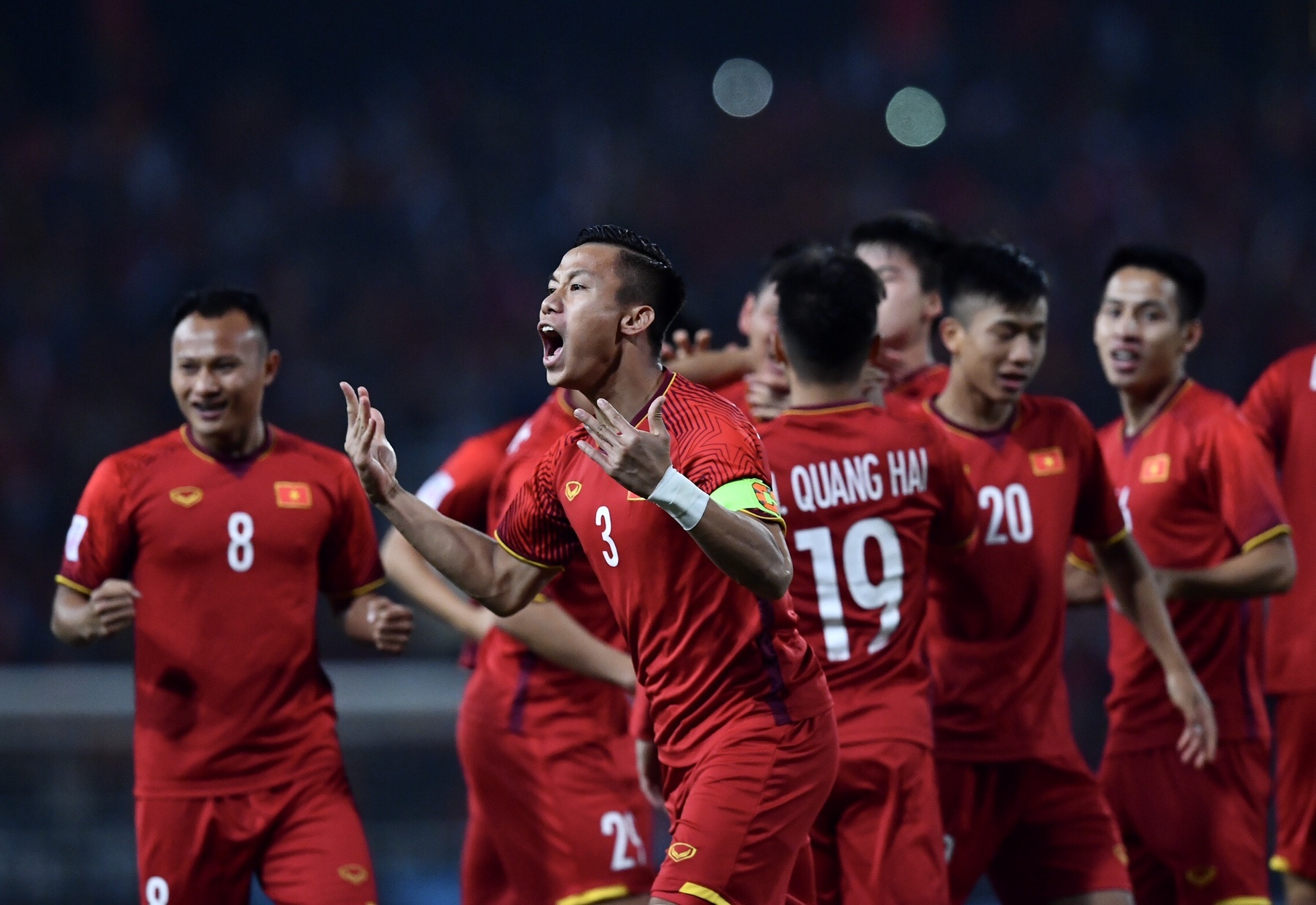 Hai điều cần làm sau vinh quang của tuyển Việt Nam ảnh 2 Hai dieu can lam sau vinh quang cua tuyen Viet Nam anh 2