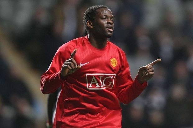 Louis Saha treo giay o tuoi 35 hinh anh