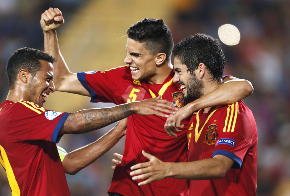 Ecuador - TBN: La Roja trinh lang the he moi hinh anh