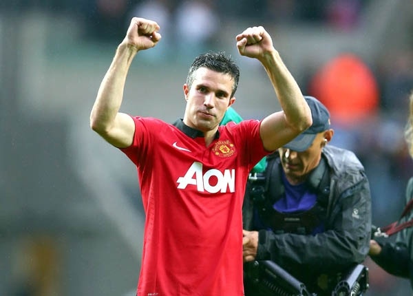 Persie - Chien binh phi thuong ngay ca khi MU binh thuong hinh anh