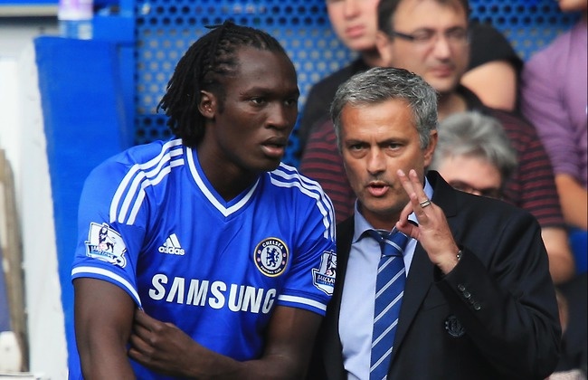 Mourinho dung tien dao nao cho tran gap MU? hinh anh