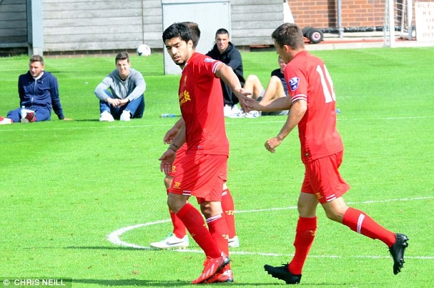 Suarez ghi ban dau tien cho Liverpool sau 4 thang hinh anh