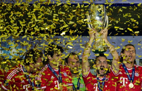 Ha Chelsea tren loat dau sung, Bayern gianh Sieu cup chau Au hinh anh