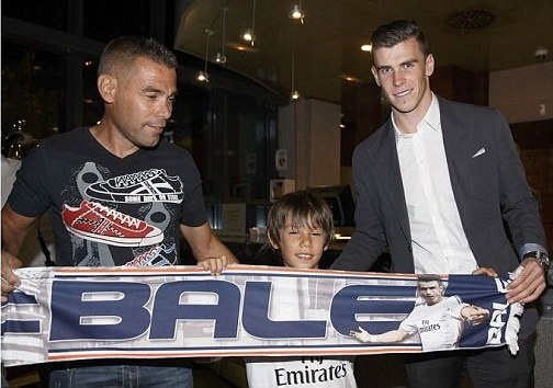 Pha ky luc cua Ronaldo, Real chinh thuc co Bale hinh anh