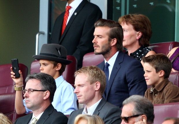 Quay lung voi MU, Becks gui con trai thu toi Arsenal hinh anh