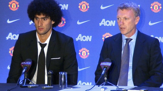 Fellaini doi da tien ve phong ngu hinh anh