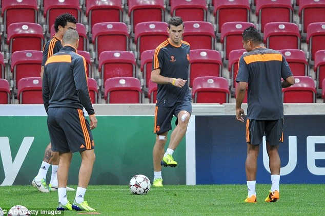 Ramos soc vi Bale qua lam chieu tro hinh anh