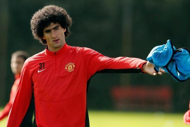 Fellaini chia se chuyen gap kho khan o MU hinh anh