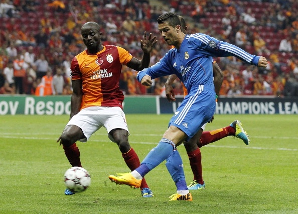 Ronaldo lap hat-trick, Real de bep Galatasaray 6-1 hinh anh