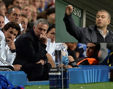 Mourinho chet lang truoc con thinh no cua ong chu Chelsea hinh anh