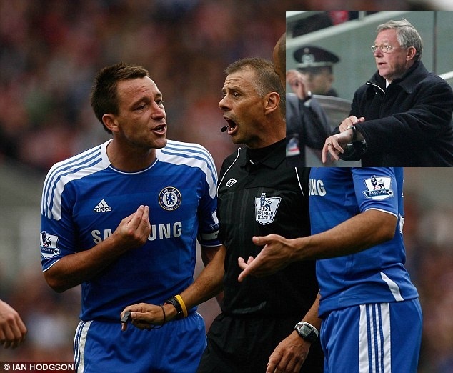 Sir Alex noi gian vi bi cao buoc mua chuoc trong tai hinh anh