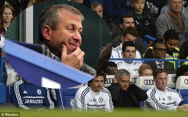 Mourinho va Abramovich hon ho trong chien thang cua Chelsea hinh anh