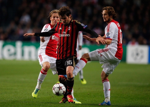 Ket qua dem 1/10 va ti le cac tran dem 2/10 hinh anh