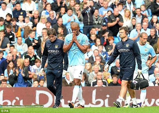 Kompany nghi mot thang vi chan thuong dui hinh anh