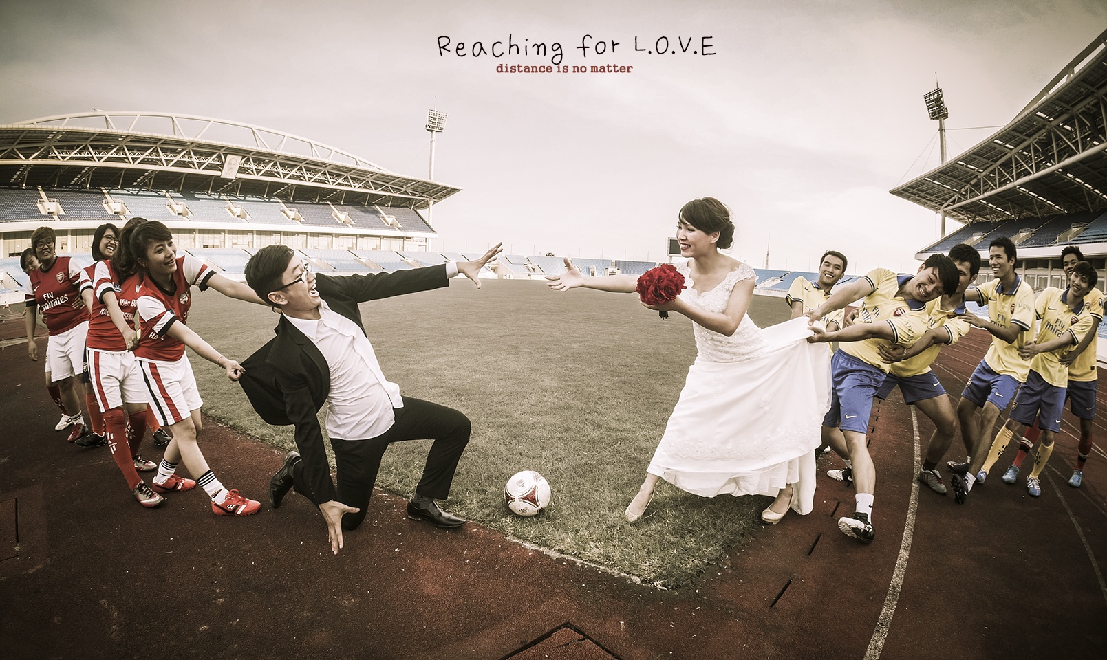 Bo anh cuoi doc nhat vo nhi cua fan Arsenal Viet Nam hinh anh