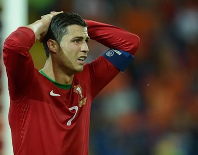 Doi hinh 'sieu khung' co nguy co lo hen World Cup 2014 hinh anh