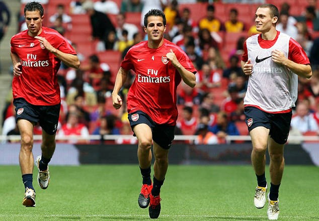 Them mot thu quan cua Arsenal tinh roi Emirates hinh anh