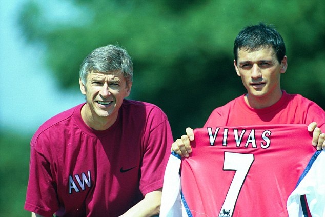 Cuu sao Arsenal lien tuc tung chuong vao mat CDV hinh anh