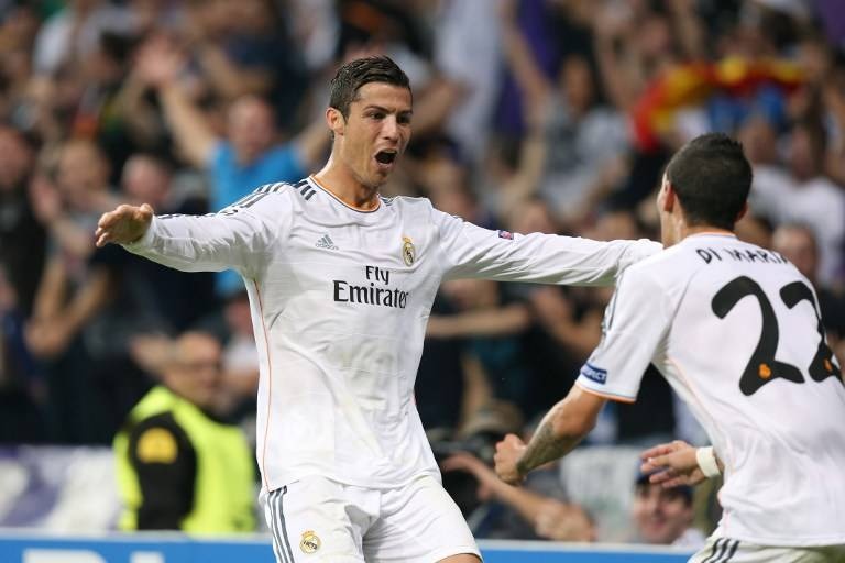 Real - Juve: CR7 giup Ken ken trang phuc han hinh anh