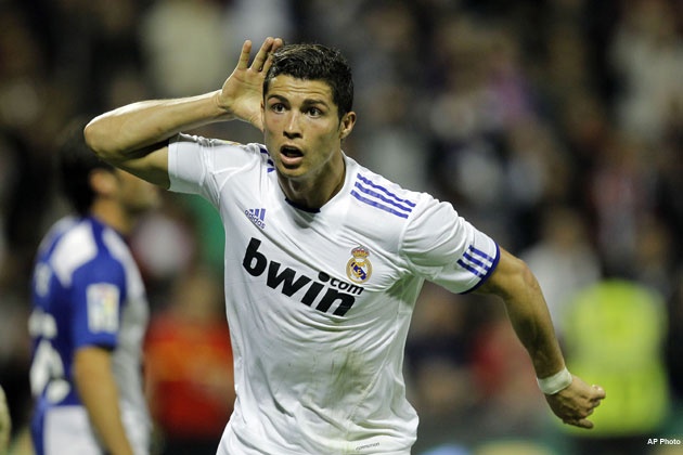 Lien tuc doi bom, Ronaldo huong toi ky luc moi hinh anh