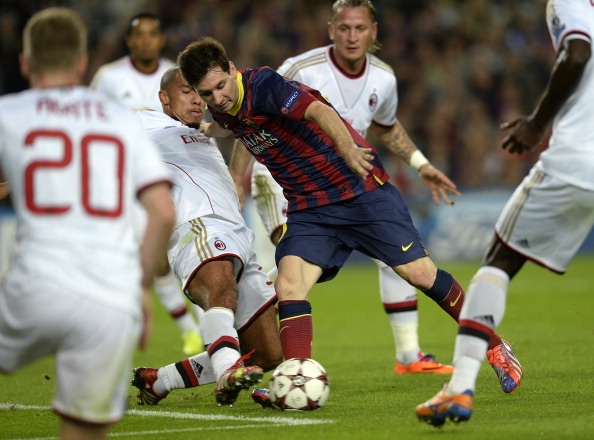 Nhin lai khoanh khac Messi tim lai ban nang sat thu hinh anh