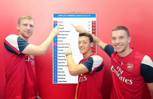 3 cau thu Arsenal choc tuc Man United? hinh anh